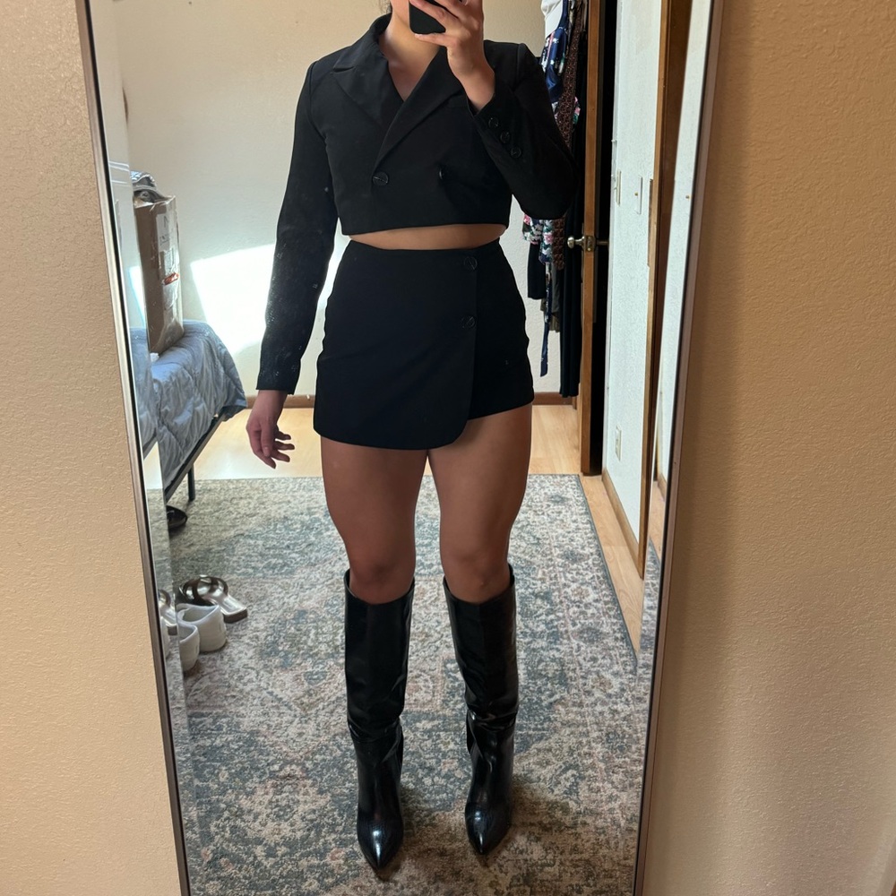 Suit 'Em Up Black Black High Waisted Skort and Cropped Top Blazer Set - Picture 5 of 5